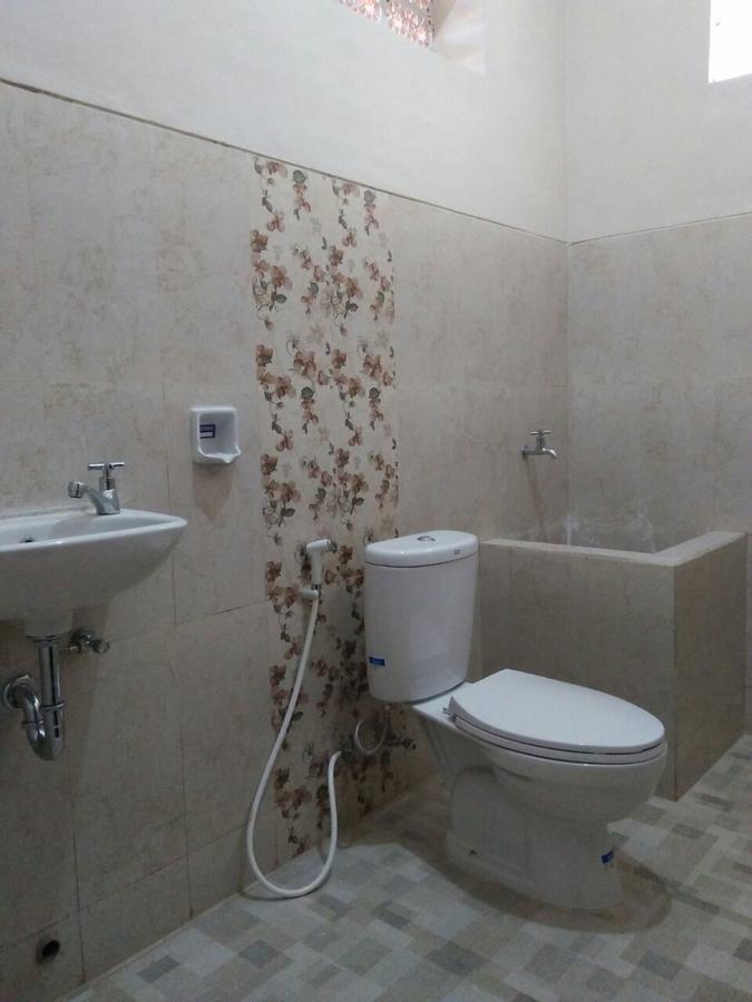 Papyrus Homestay Banyuwangi  Eksteriør billede
