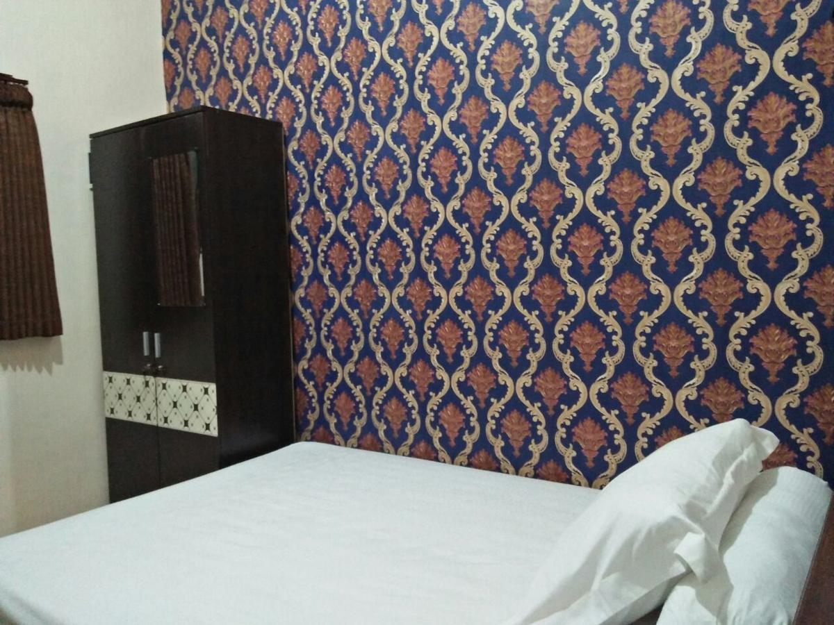 Papyrus Homestay Banyuwangi  Eksteriør billede