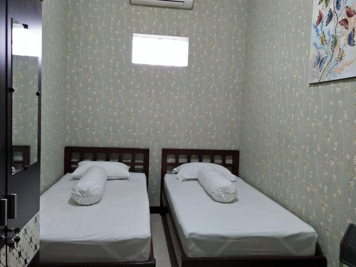 Papyrus Homestay Banyuwangi  Eksteriør billede